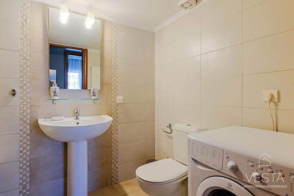 Early Bird 2-bdrm Apartment, Vesta Philoxenia *